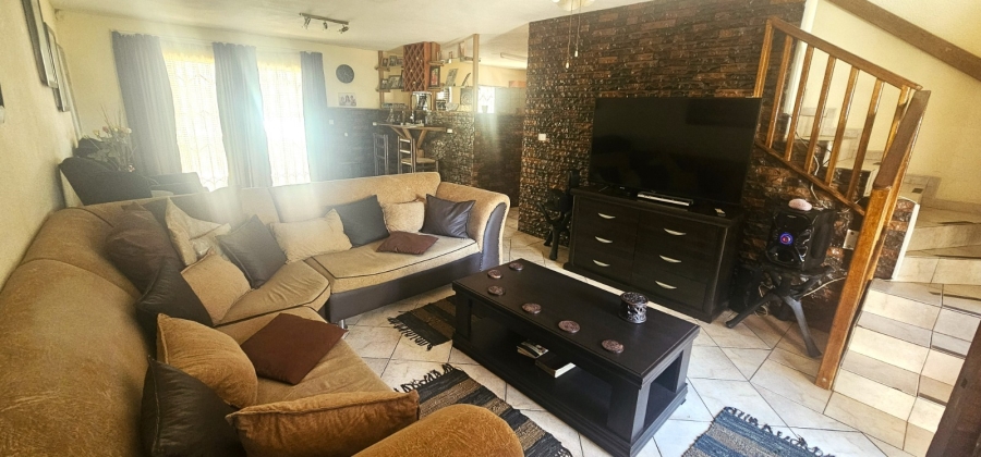 To Let 3 Bedroom Property for Rent in Protea Park North West